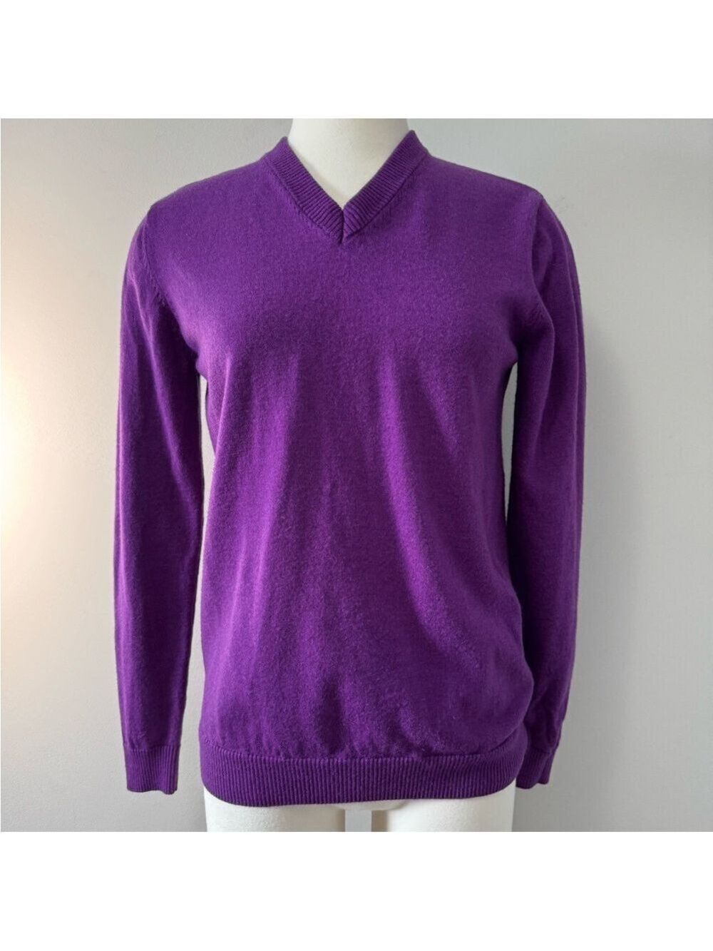 Haight and Ashbury V-Neck Sweater 100% Wool  Purple Medium